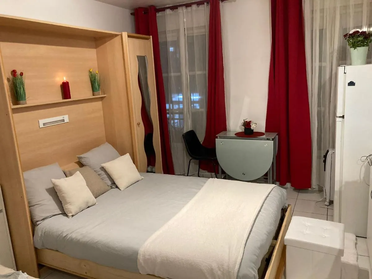 Studio Calme Et Eclaire Proche De Nation C Apartment Paris 0*,